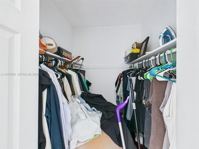 275 NE 18th St 810, Miami, FL 33132