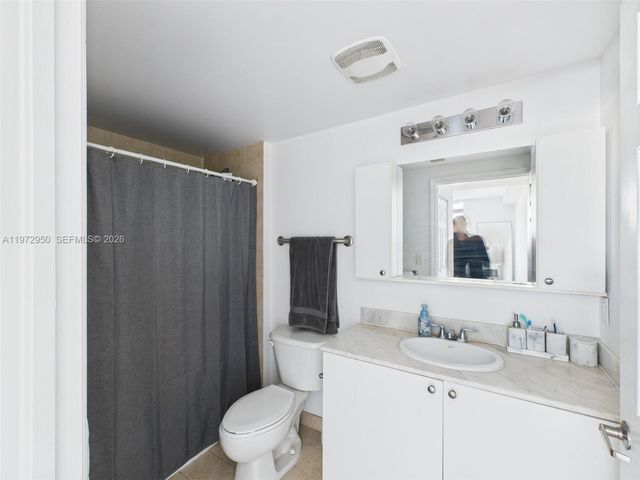 275 NE 18th St 810, Miami, FL 33132