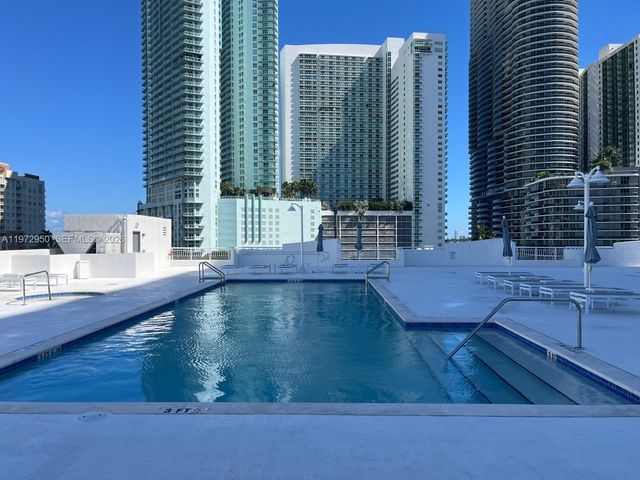 275 NE 18th St 810, Miami, FL 33132