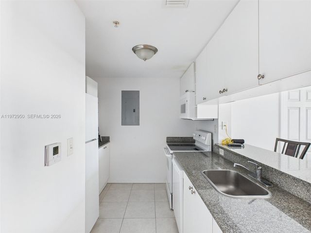 275 NE 18th St 810, Miami, FL 33132