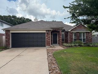 9714 Chiselhurst Drive, Houston, TX 77065