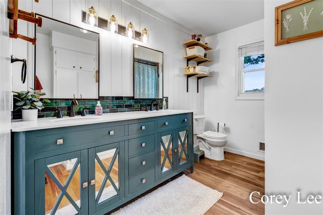 9001 Victor Avenue, Jenison, MI 49428