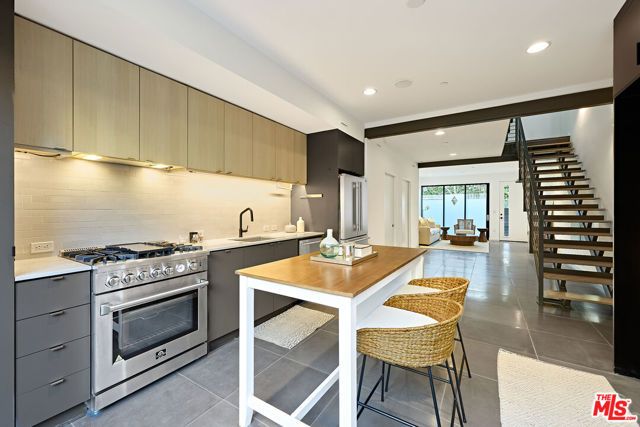 744 Brooks Avenue, Venice (los Angeles), CA 90291