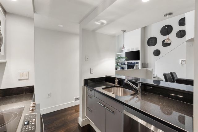 201 Newbury St 202, Boston, MA 02116