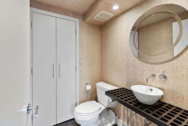 201 Newbury St 202, Boston, MA 02116