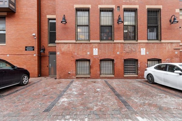 201 Newbury St 202, Boston, MA 02116