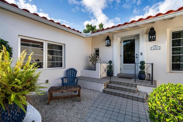 935 NE 72nd Terrace, Miami, FL 33138