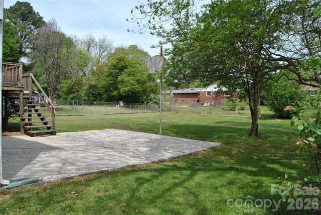 909 Timberlane Drive, Mount Holly, NC 28120