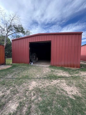 5038 N Sullivan Rd, Fort Stockton, TX 79735