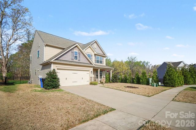 128 Lantern Acres Drive, Mooresville, NC 28115