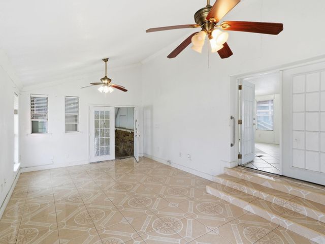 139 Stony Mont DR, Del Valle, TX 78617