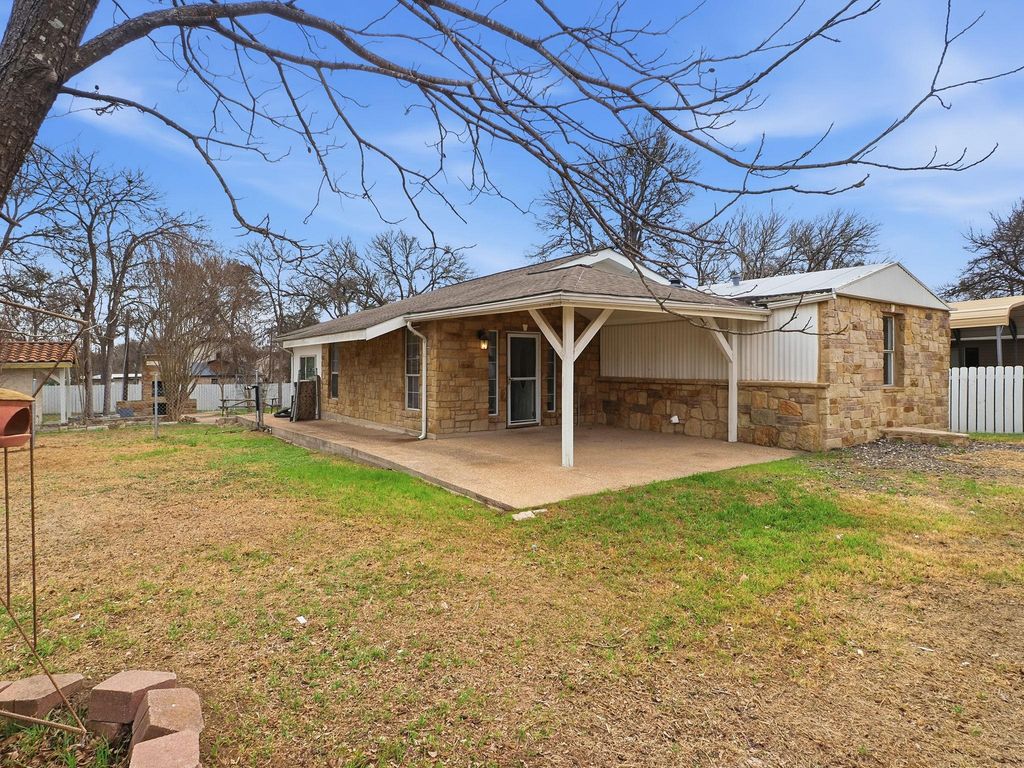 139 Stony Mont DR, Del Valle, TX 78617