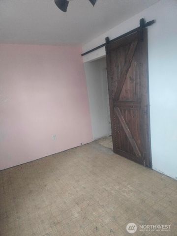 307 E 3rd Avenue, Odessa, WA 99159