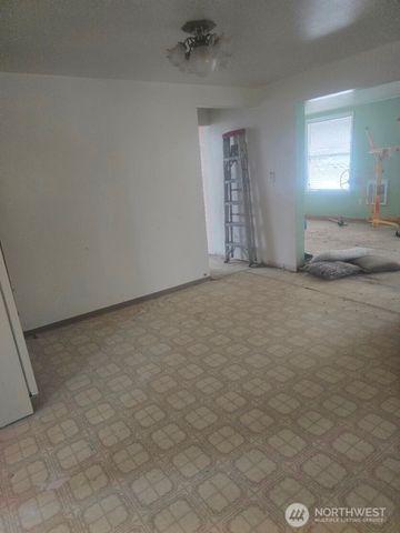 307 E 3rd Avenue, Odessa, WA 99159