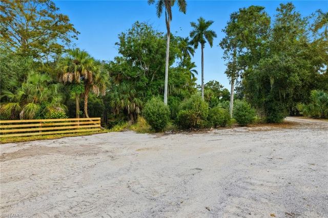 12025 Carpenter LN, Bonita Springs, FL 34135