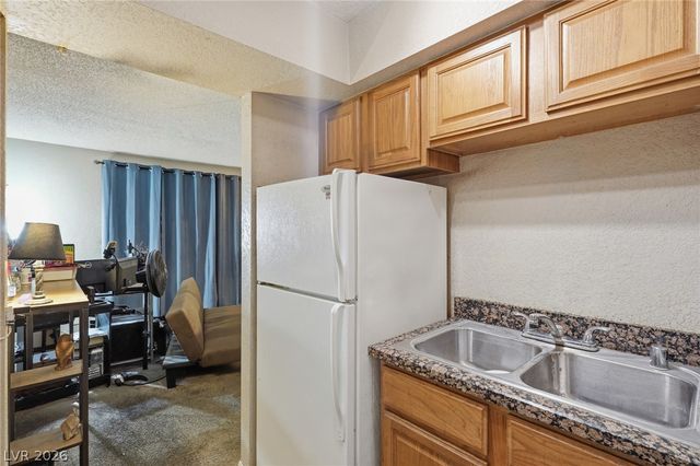 100 South Crestline Drive 16, Las Vegas, NV 89107