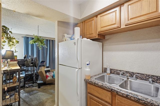 100 South Crestline Drive 16, Las Vegas, NV 89107