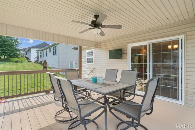 2362 Fire Crest Court, Washington, MO 63090