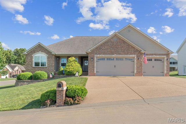 2362 Fire Crest Court, Washington, MO 63090