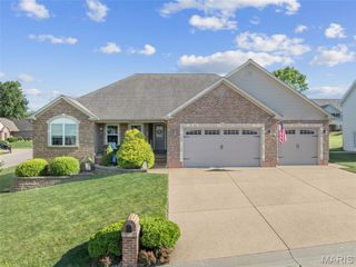 2362 Fire Crest Court, Washington, MO 63090