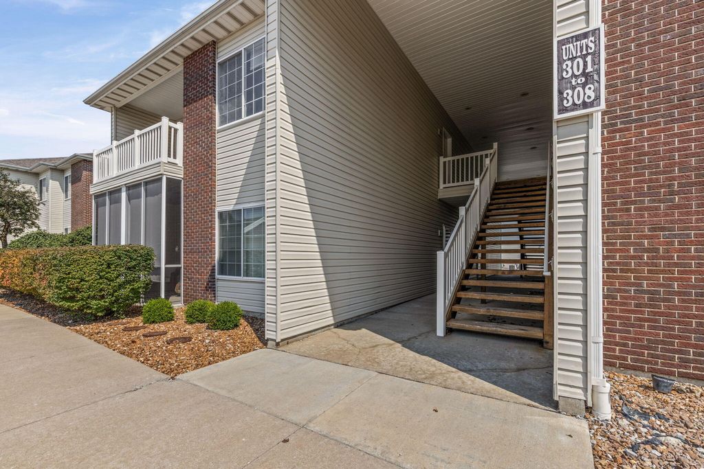 1100 KENNESAW 301, Columbia, MO 65202