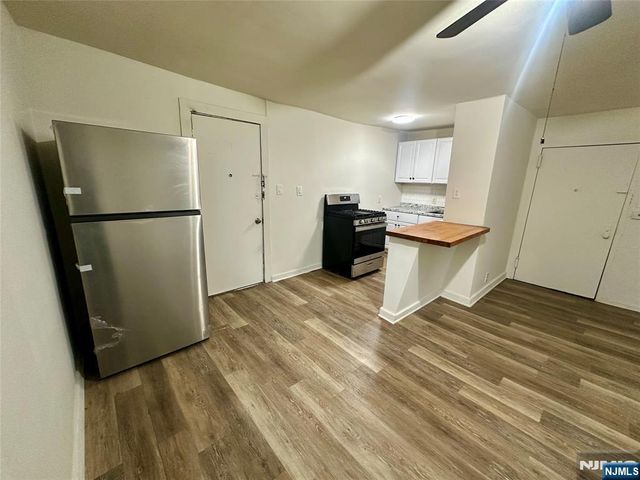 390 Orange Road, Montclair, NJ 07042