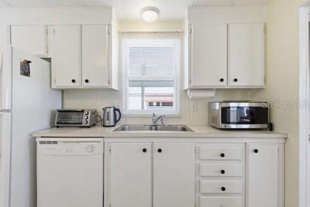 499 LONGWOOD DRIVE, Venice, FL 34285