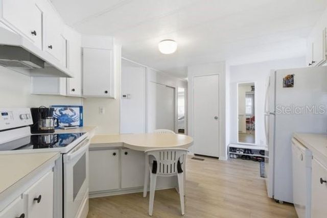 499 LONGWOOD DRIVE, Venice, FL 34285