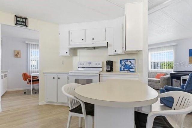 499 LONGWOOD DRIVE, Venice, FL 34285