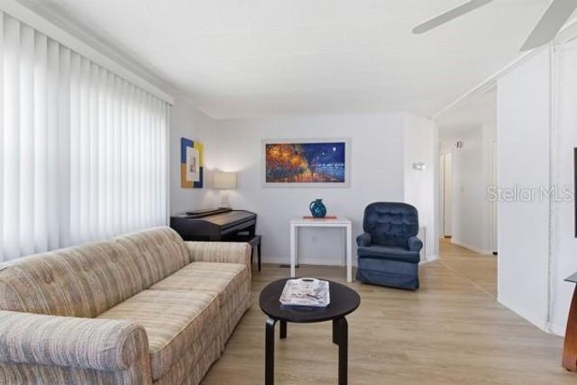 499 LONGWOOD DRIVE, Venice, FL 34285