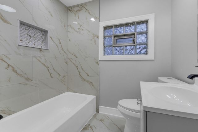 31 W US Highway 45, Vernon Hills, IL 60061