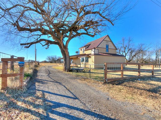 1217 W Industrial Road, Guthrie, OK 73044