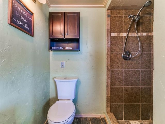 1217 W Industrial Road, Guthrie, OK 73044