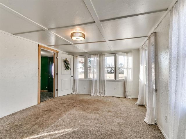 1217 W Industrial Road, Guthrie, OK 73044