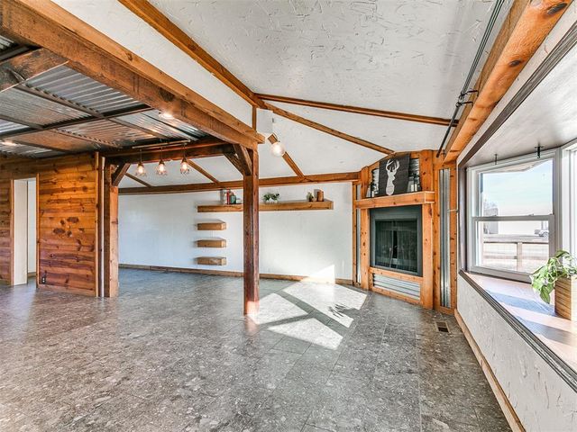 1217 W Industrial Road, Guthrie, OK 73044