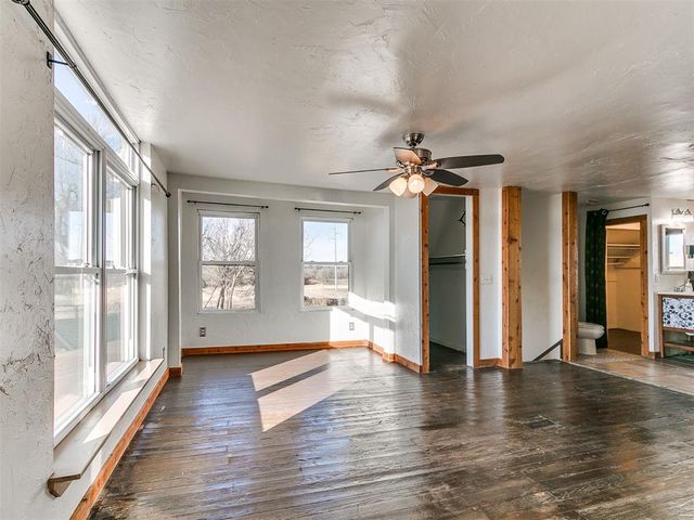 1217 W Industrial Road, Guthrie, OK 73044