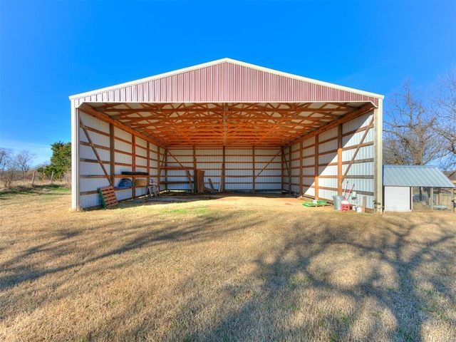 1217 W Industrial Road, Guthrie, OK 73044