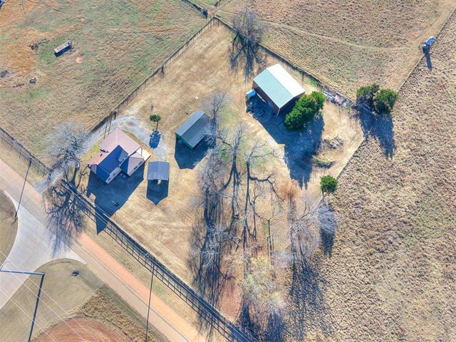 1217 W Industrial Road, Guthrie, OK 73044