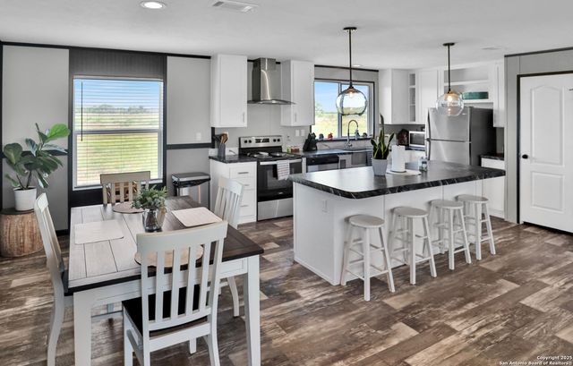 399 Private 1523, Bandera, TX 78003