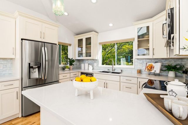 255 Thunderbird Drive, Aptos, CA 95003