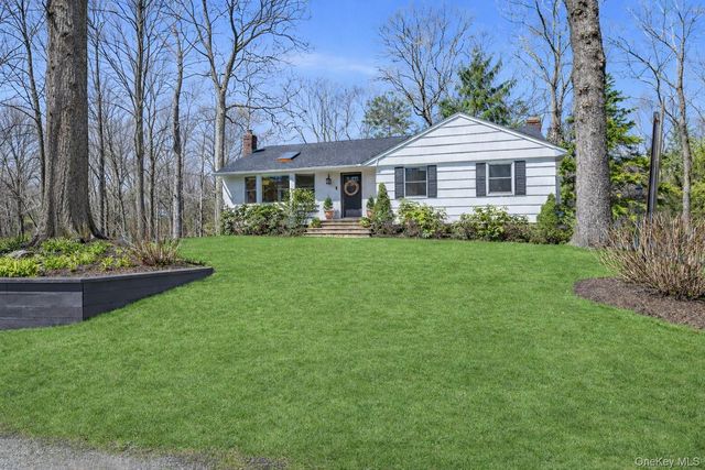 39 Hennessey Drive, Huntington, NY 11743