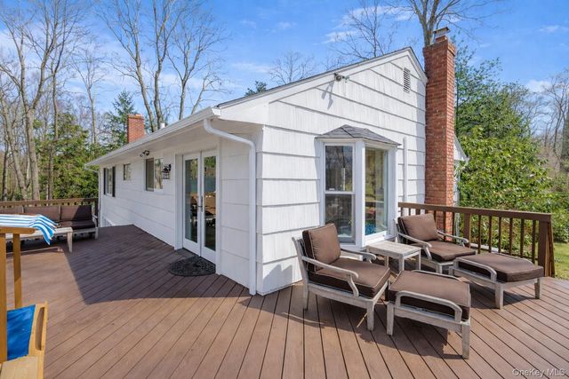 39 Hennessey Drive, Huntington, NY 11743