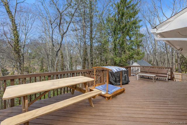 39 Hennessey Drive, Huntington, NY 11743
