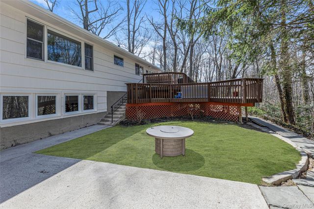 39 Hennessey Drive, Huntington, NY 11743