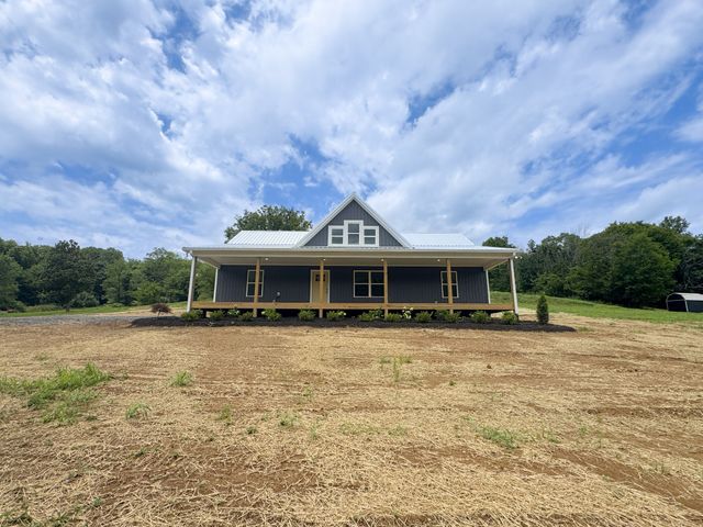 1790 Hawkins Branch Rd, Bethpage, TN 37022