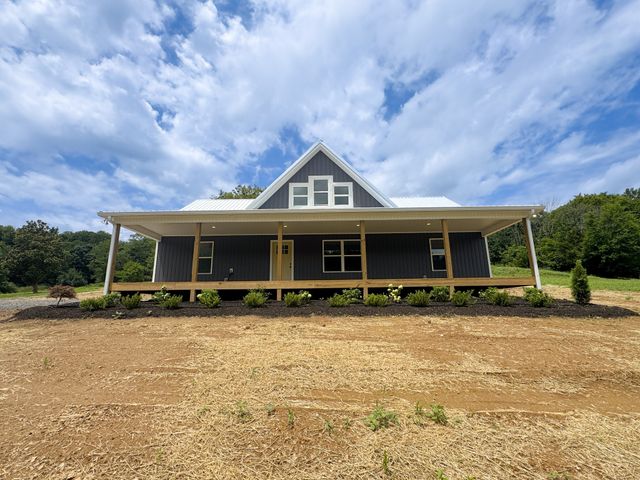 1790 Hawkins Branch Rd, Bethpage, TN 37022