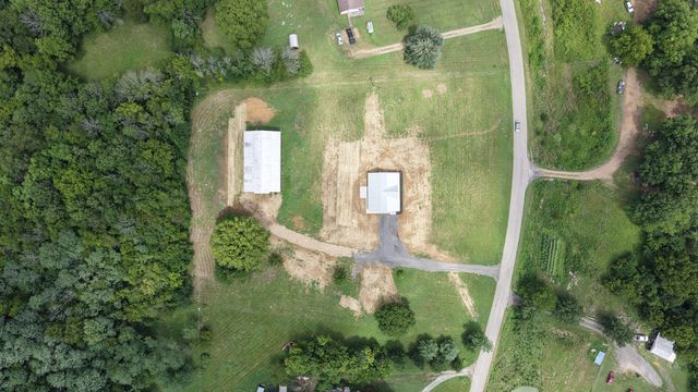 1790 Hawkins Branch Rd, Bethpage, TN 37022