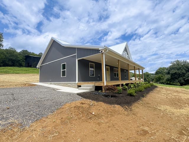 1790 Hawkins Branch Rd, Bethpage, TN 37022