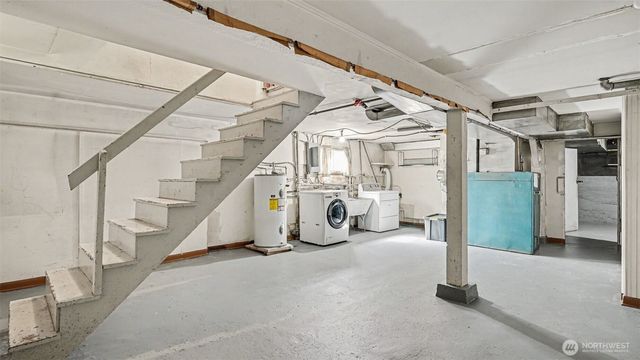 7220 4th Avenue NW, Seattle, WA 98117