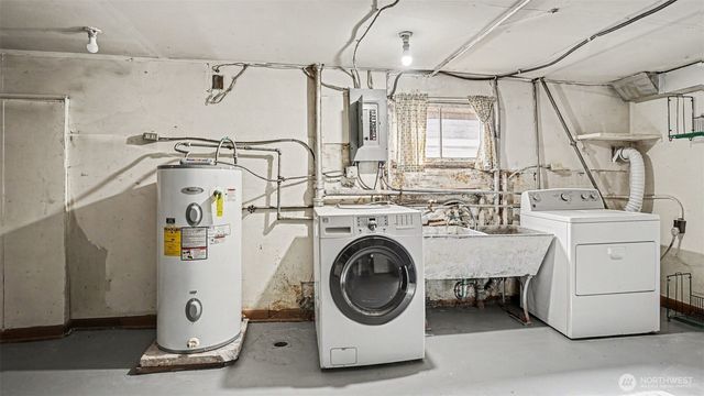 7220 4th Avenue NW, Seattle, WA 98117